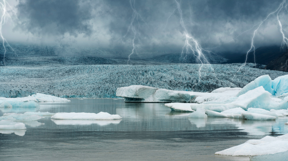 Climate scientists chase Arctic storms